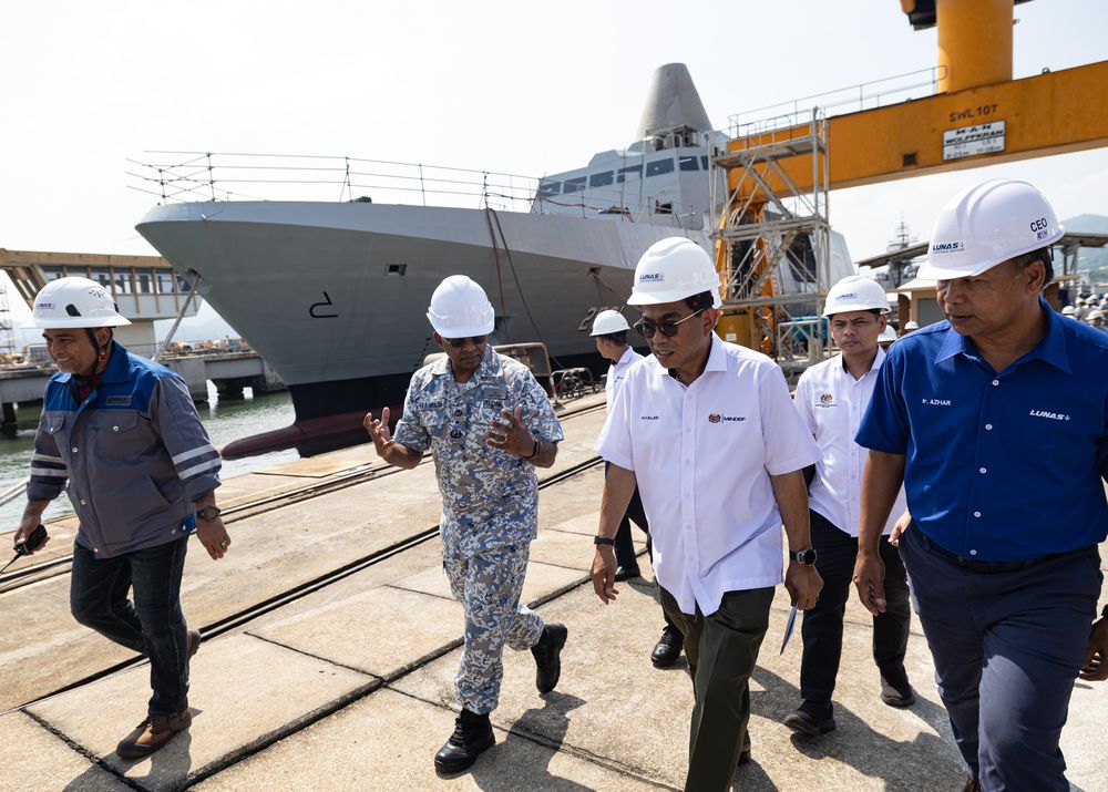 防長:通過下水等測試 首艘瀕海戰艦如期交付